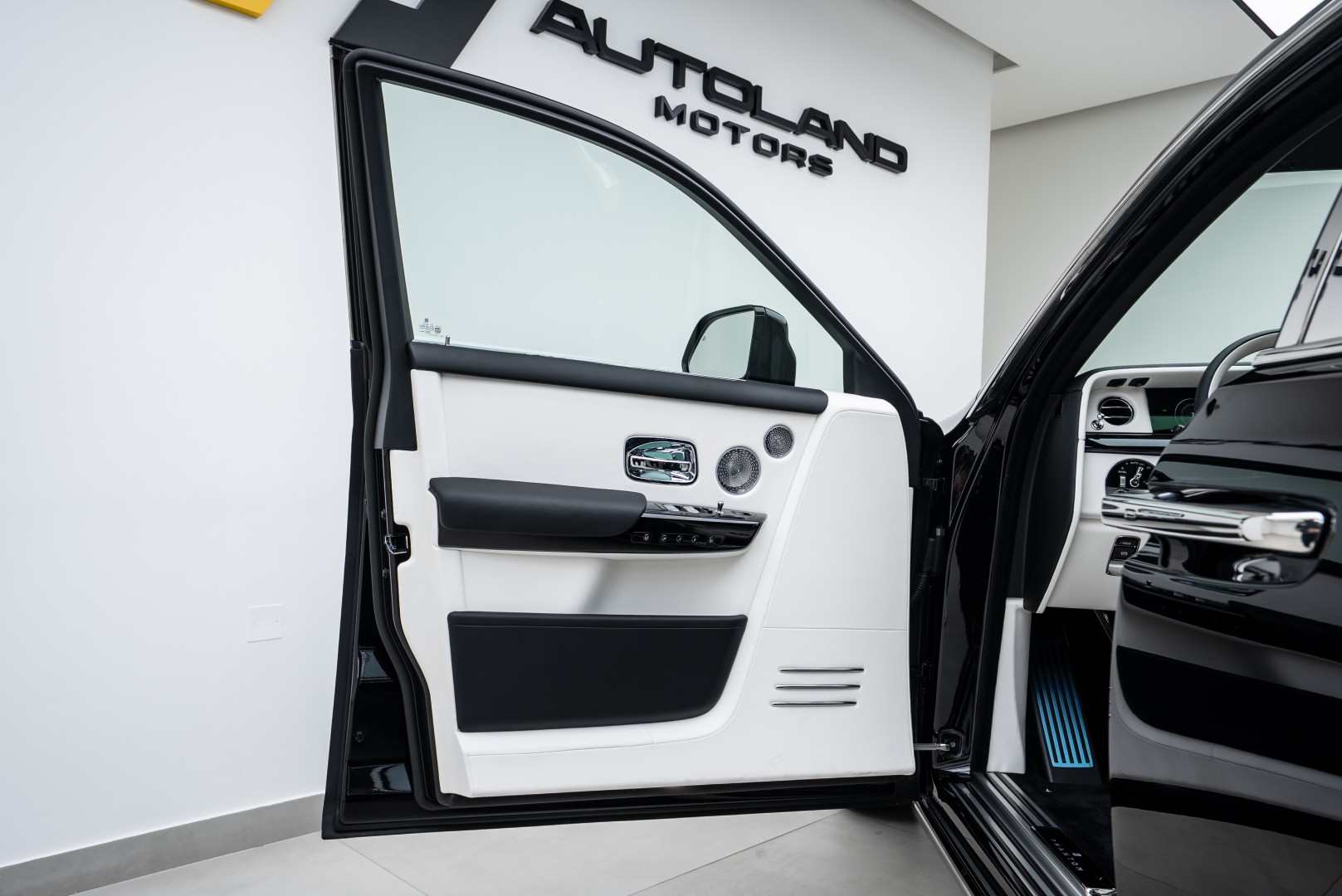 2026 ROLLS ROYCE PHANTOM EWB | GCC | MAIN DEALER WARRANTY SERVICE | VIP REAR SEATS